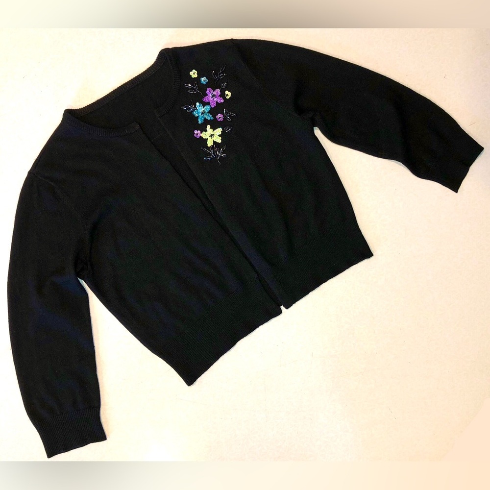 Vintage Black Knit Cropped Cardigan Sweater with Floral Sequins & Beads - M